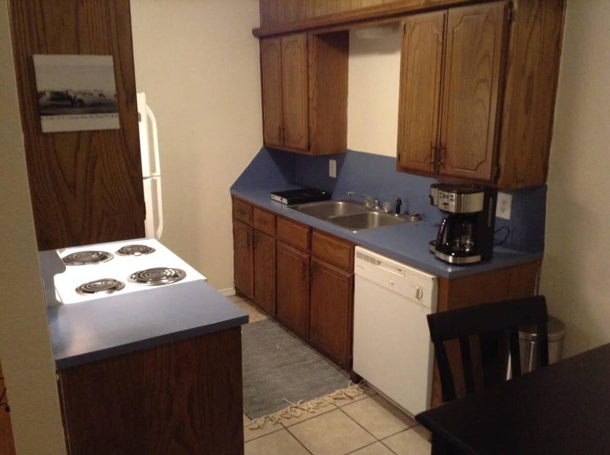 1 Bedroom Apartment For You! Next To Fort Sill 로턴 외부 사진
